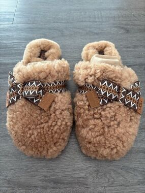 UGG Women’s Chestnut Shearling Slip-On Slippers